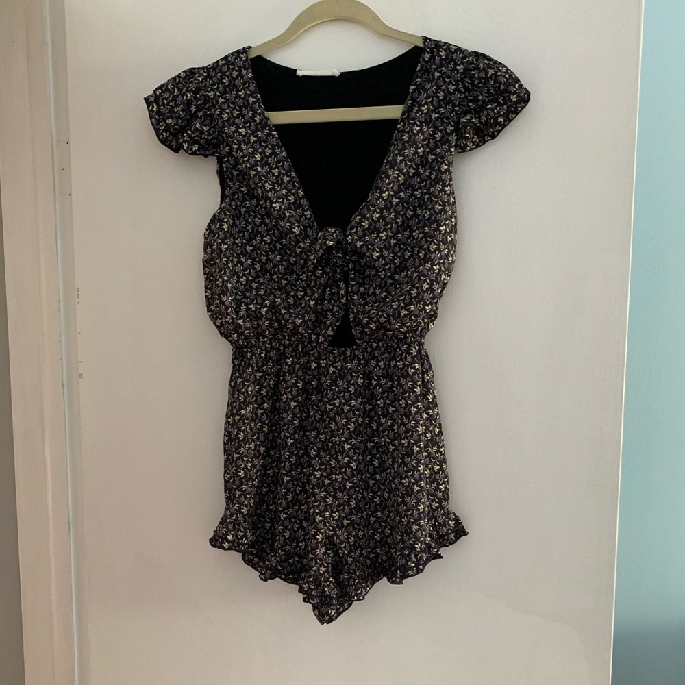 Maeve Ruffle Romper- Honey Belle